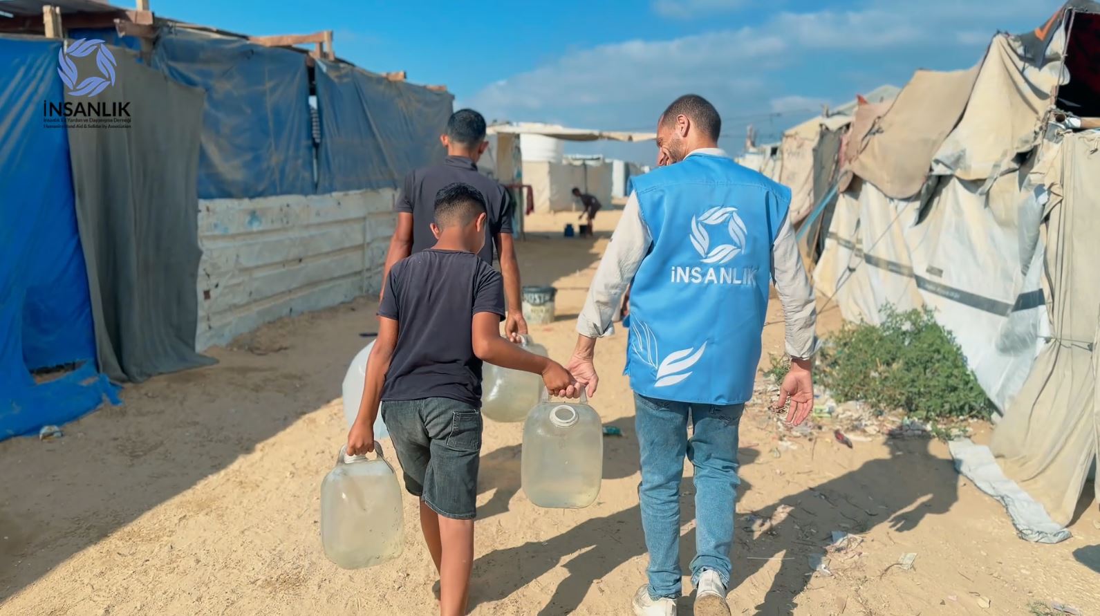 Humanity Hand Association Provides Safe Drinking Water to Displaced Families in the Gaza Strip